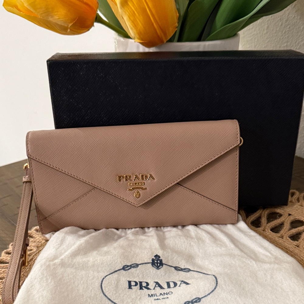 Prada Black Box with White Dust Bag - Picture 2 of 6
